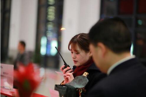 派出所民警有權沒收我的對講機嗎？
