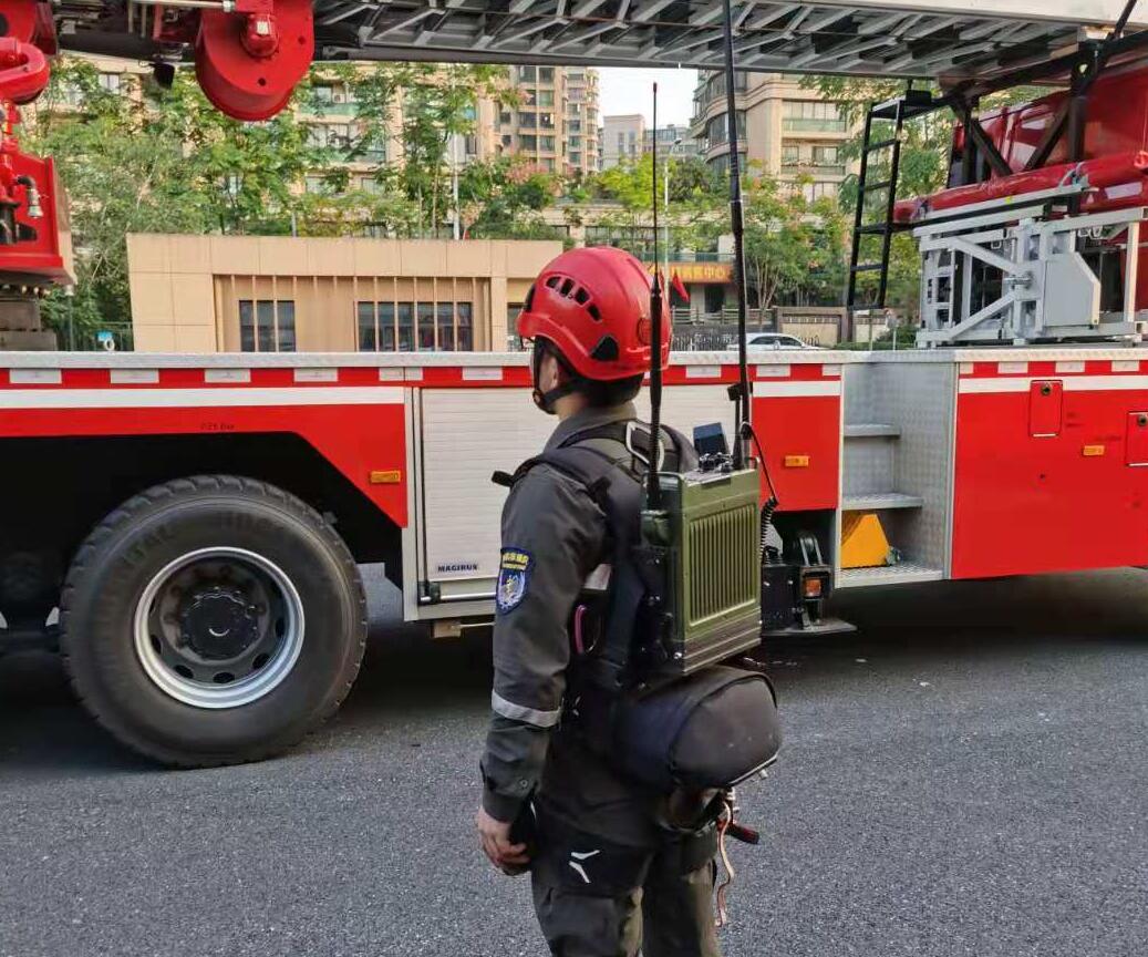巴以沖突，以色列司令部要求公眾攜帶對(duì)講機(jī)入防空洞！